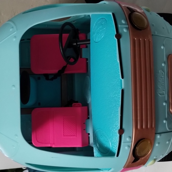 L.O.L 4-in-1 Glamper Fashion Camper With Accessories - Picture 7 of 16